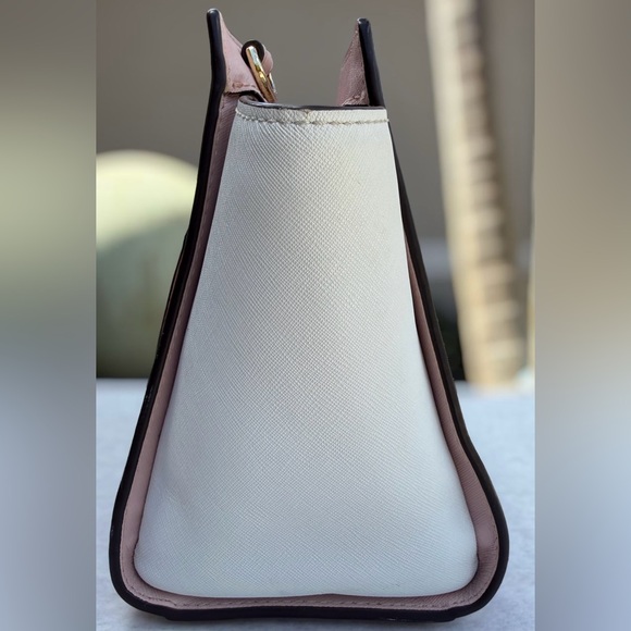 Michael Kors Selma Medium Satchel - Picture 7 of 15